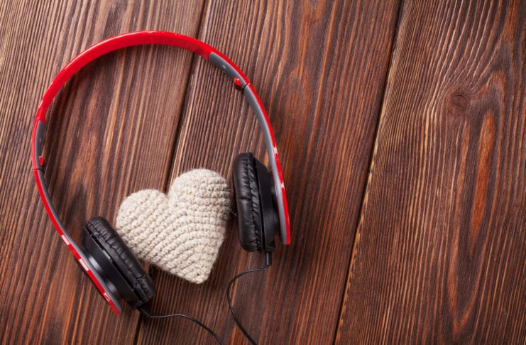 Beneficios de escuchar música todos los días | Amor | Sólo Música Romántica